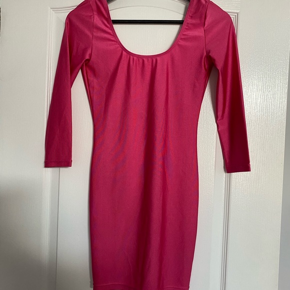 *NEW WITH TAGS* Pink Long Sleeve Dress - Picture 1 of 3